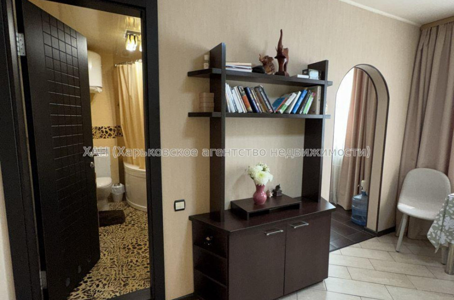 Продам квартиру, Людвига Свободы просп. , 2  ком., 50 м², авторский дизайн 