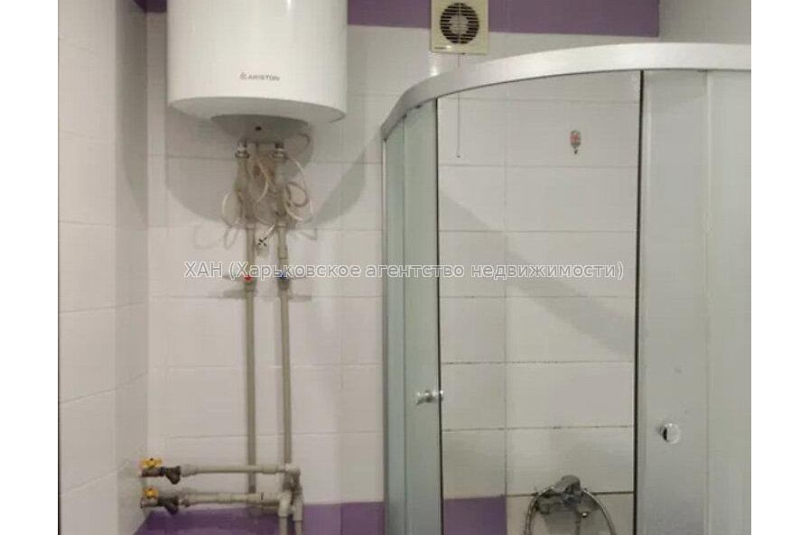 Продам квартиру, Владислава Зубенко ул. , 1 кім., 28 м², евроремонт 