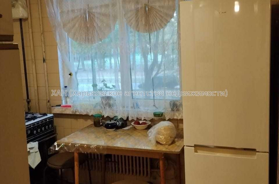 Продам квартиру, Академика Павлова ул. , 3 кім., 66.30 м², косметический ремонт 