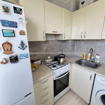 Продам квартиру, Владислава Зубенко ул. , 1 кім., 37 м², евроремонт 