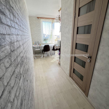 Продам квартиру, Владислава Зубенко ул. , 1 кім., 37 м², евроремонт 