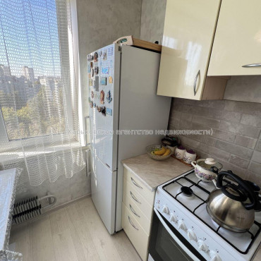 Продам квартиру, Владислава Зубенко ул. , 1 кім., 37 м², евроремонт 