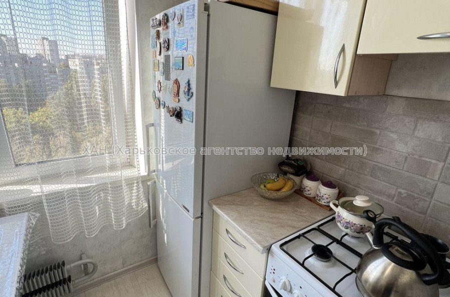 Продам квартиру, Владислава Зубенко ул. , 1 кім., 37 м², евроремонт 