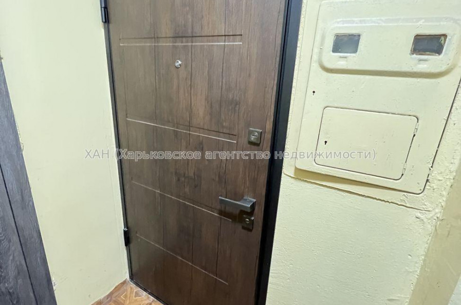 Продам квартиру, Владислава Зубенко ул. , 1 кім., 37 м², евроремонт 