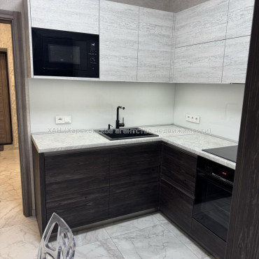 Продам квартиру, Победы просп. , 1  ком., 37.40 м², евроремонт 