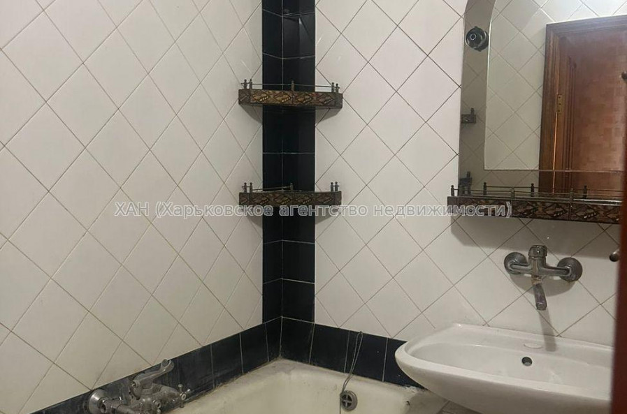 Продам квартиру, Аэрокосмический пр. , 174 , 3  ком., 66 м², косметический ремонт 