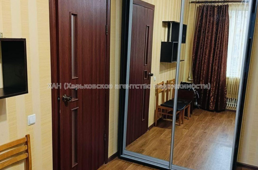 Продам квартиру, Науки просп. , 68Б , 1  ком., 27 м², косметический ремонт 