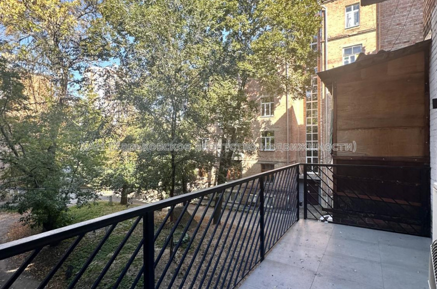 Продам квартиру, Данилевского ул. , 10 , 1  ком., 69.30 м², евроремонт 