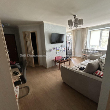 Продам квартиру, Льва Ландау просп. , 3 кім., 58 м², евроремонт 