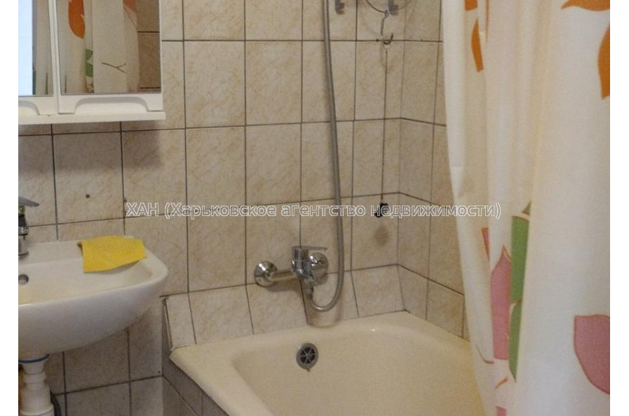 Продам квартиру, Непокоренных ул. , 2 кім., 44 м², капитальный ремонт 