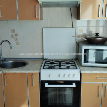 Продам квартиру, Непокоренных ул. , 2  ком., 47 м², капитальный ремонт 