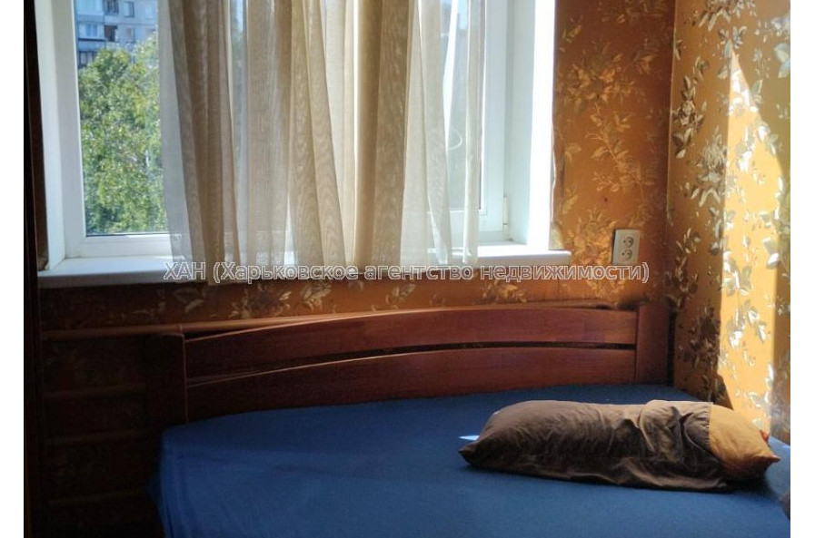 Продам квартиру, Непокоренных ул. , 2 кім., 44 м², капитальный ремонт 