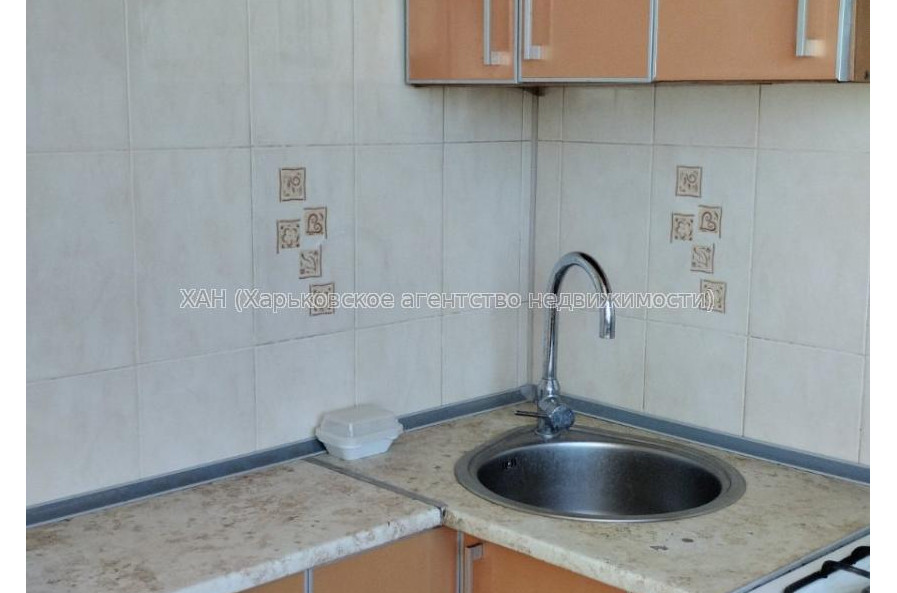 Продам квартиру, Непокоренных ул. , 2 кім., 44 м², капитальный ремонт 