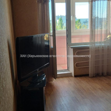 Продам квартиру, Непокоренных ул. , 2  ком., 47 м², капитальный ремонт 