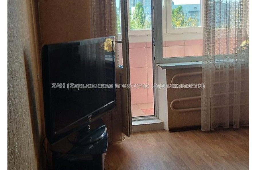 Продам квартиру, Непокоренных ул. , 2 кім., 44 м², капитальный ремонт 