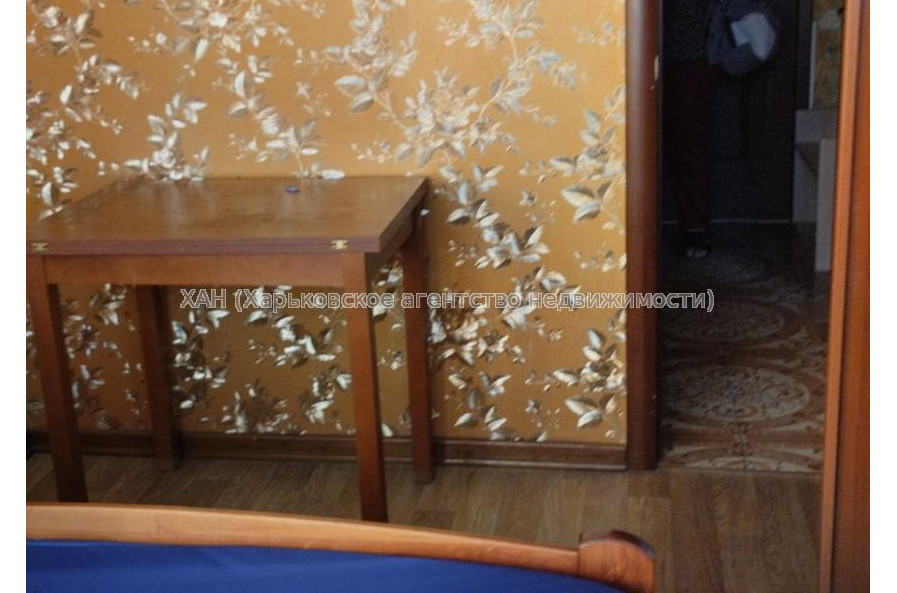 Продам квартиру, Непокоренных ул. , 2 кім., 44 м², капитальный ремонт 