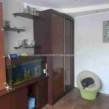 Продам квартиру, Каденюка ул. , 3  ком., 57 м², евроремонт 