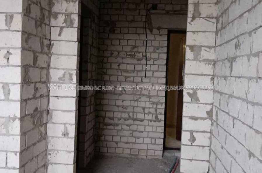 Продам квартиру, Сергея Барсукова ул. , 1 кім., 40 м², без ремонта 