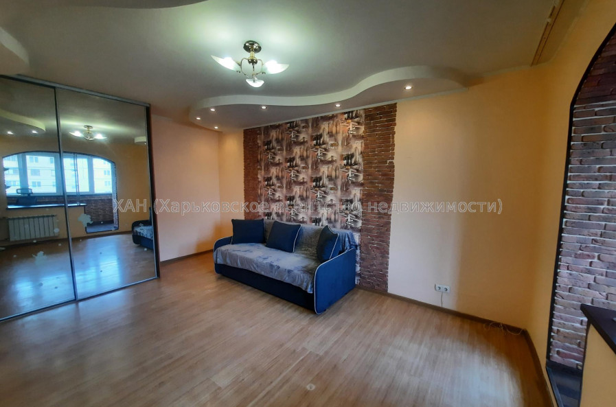 Здам квартиру, Пермская ул. , 1 кім., 37 м², капитальный ремонт 