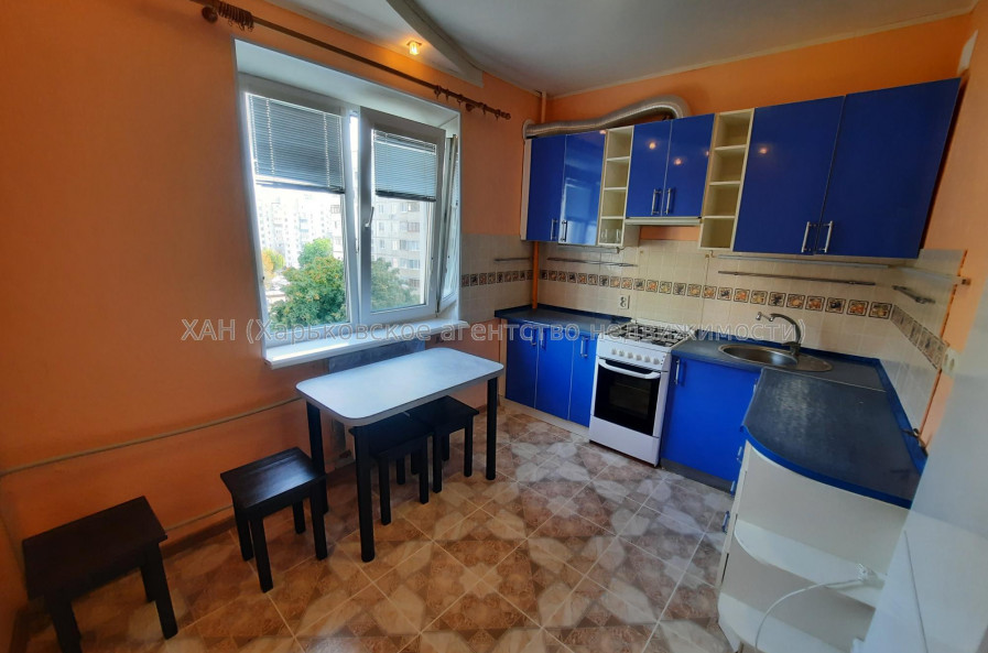 Здам квартиру, Пермская ул. , 1 кім., 37 м², капитальный ремонт 