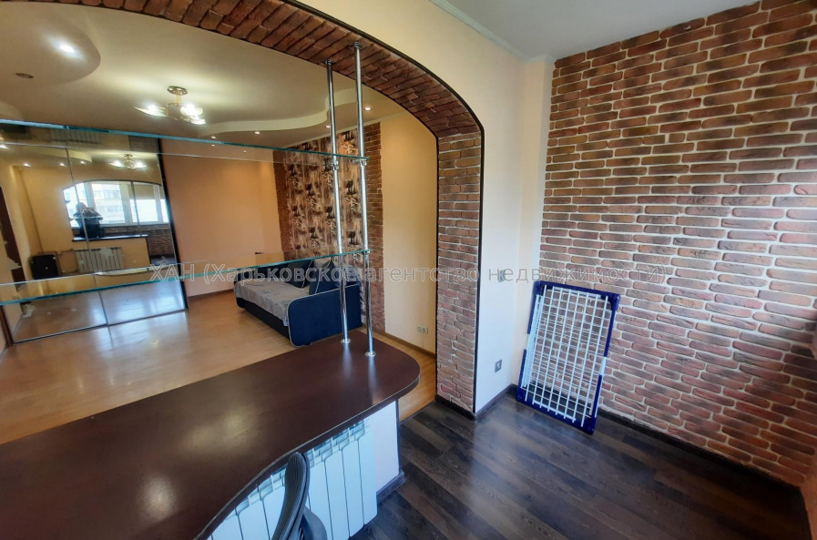 Здам квартиру, Пермская ул. , 1 кім., 37 м², капитальный ремонт 