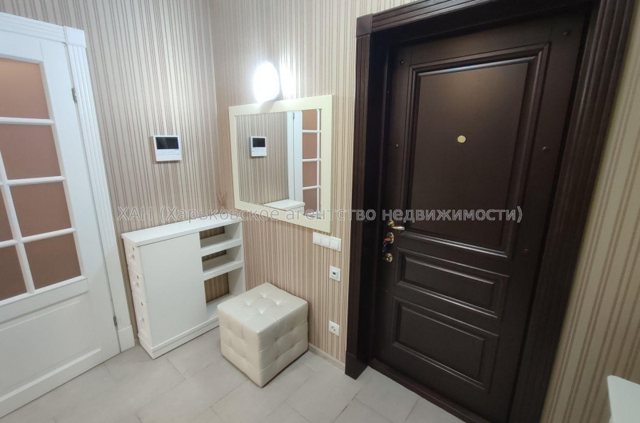 Продам квартиру, Сухумская ул. , 2 кім., 81 м², авторский дизайн 