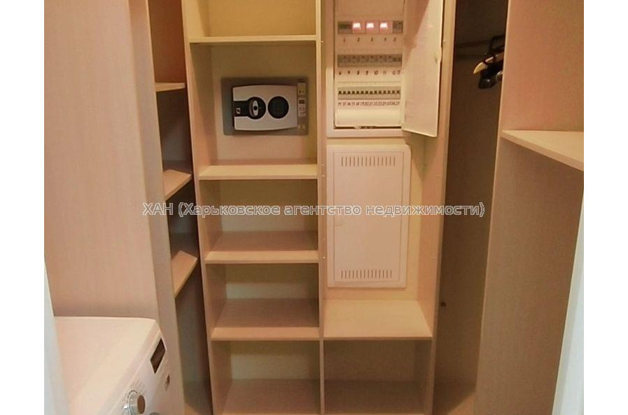 Продам квартиру, Сухумская ул. , 2 кім., 81 м², авторский дизайн 