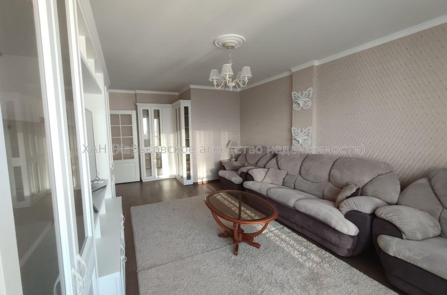 Продам квартиру, Сухумская ул. , 2 кім., 81 м², авторский дизайн 