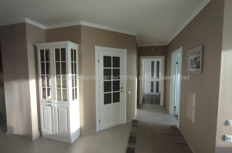 Продам квартиру, Сухумская ул. , 2 кім., 81 м², авторский дизайн 