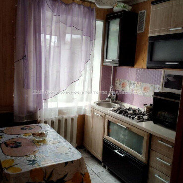 Продам квартиру, Каденюка ул. , 1  ком., 30.30 м², косметический ремонт 