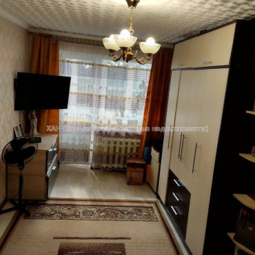 Продам квартиру, Каденюка ул. , 1  ком., 30.30 м², косметический ремонт 