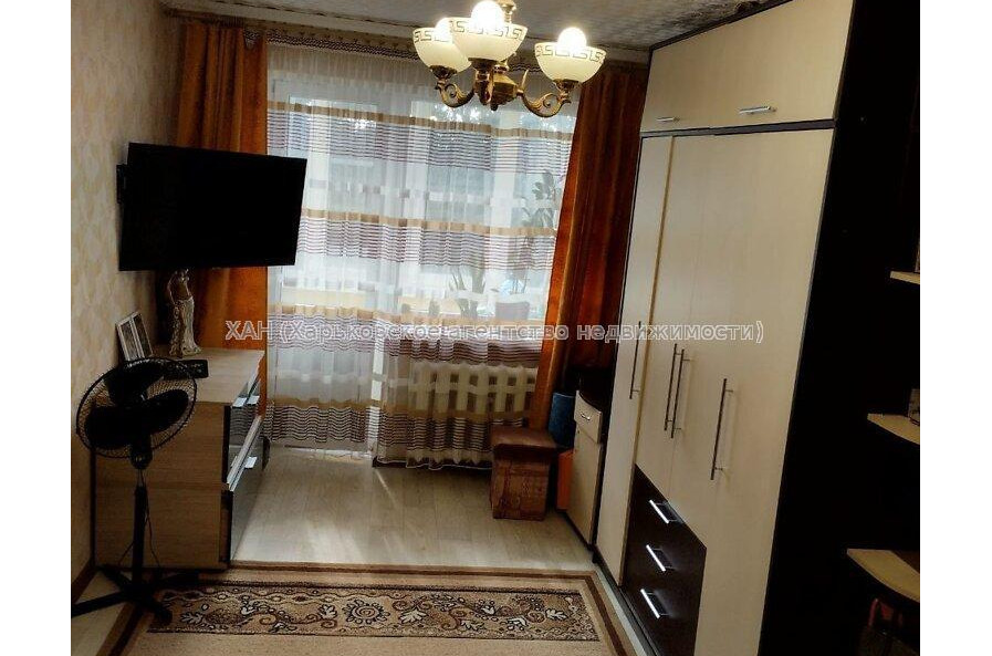 Продам квартиру, Каденюка ул. , 1  ком., 30.30 м², косметический ремонт 