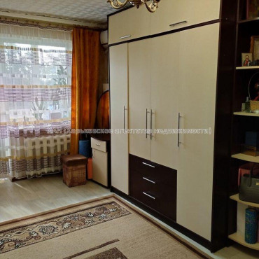 Продам квартиру, Каденюка ул. , 1  ком., 30.30 м², косметический ремонт 