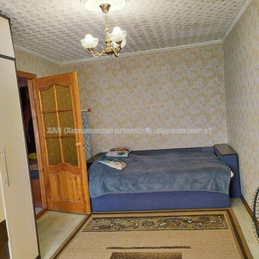 Продам квартиру, Каденюка ул. , 1  ком., 30.30 м², косметический ремонт 