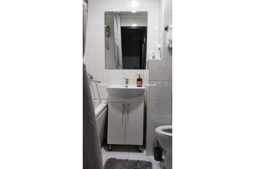 Продам квартиру, Валентиновская ул. , 58Б , 2  ком., 47 м², капитальный ремонт 
