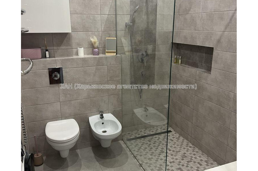 Продам квартиру, Верхнегиевская ул. , 1  ком., 50 м², капитальный ремонт 
