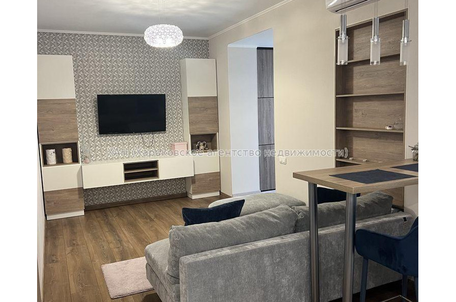 Продам квартиру, Верхнегиевская ул. , 1  ком., 50 м², капитальный ремонт 