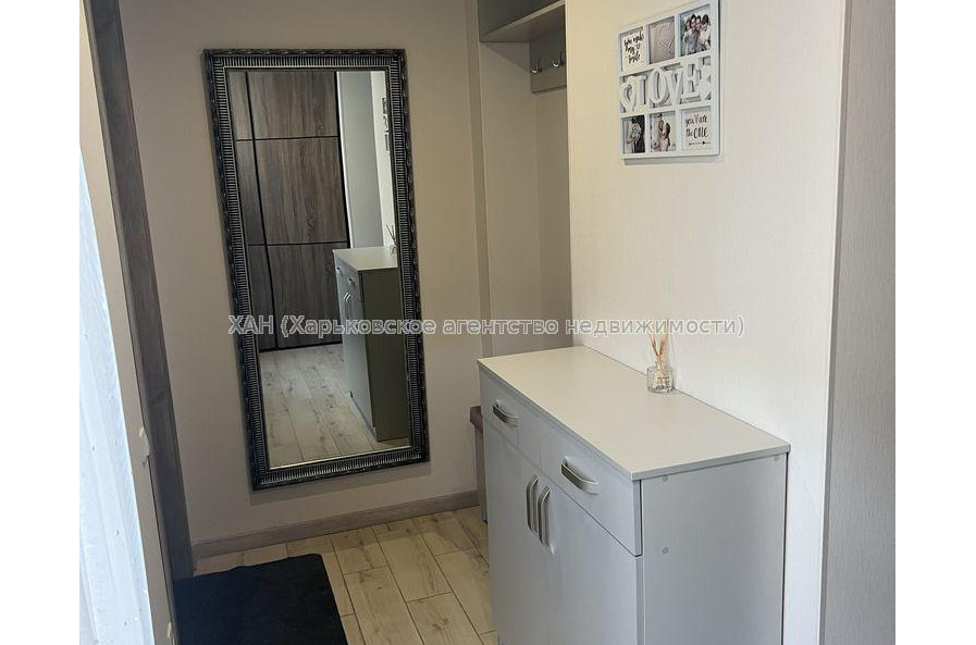 Продам квартиру, Верхнегиевская ул. , 1  ком., 50 м², капитальный ремонт 