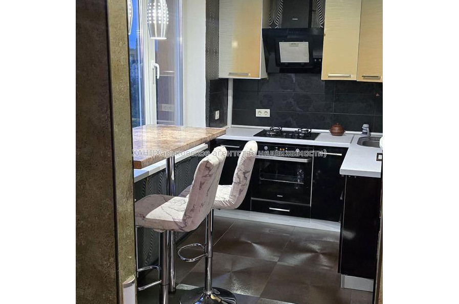 Продам квартиру, Бучмы ул. , 3  ком., 67 м², евроремонт 