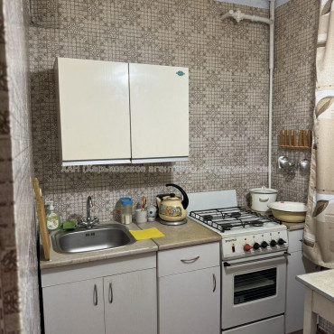 Продам квартиру, Соборности Украины ул. , 2 кім., 45.10 м², косметический ремонт 