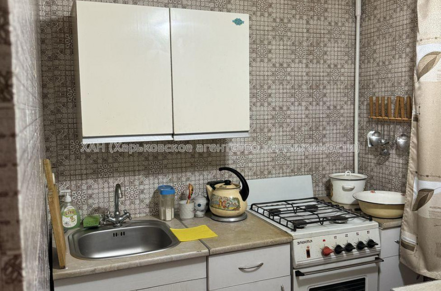 Продам квартиру, Соборности Украины ул. , 2  ком., 45.10 м², косметический ремонт 