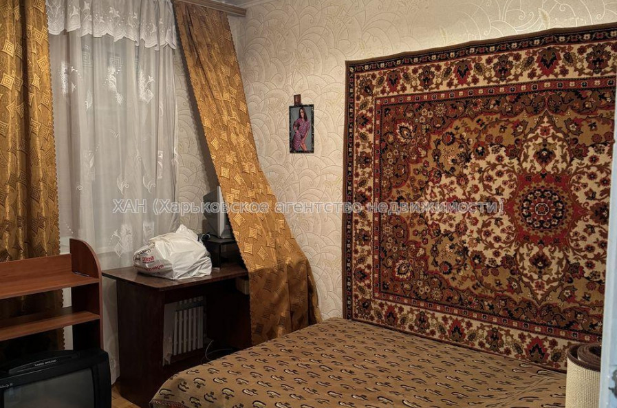 Продам квартиру, Соборности Украины ул. , 2  ком., 45.10 м², косметический ремонт 