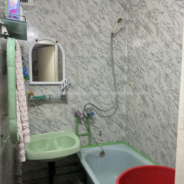 Продам квартиру, Соборности Украины ул. , 2 кім., 45.10 м², косметический ремонт 