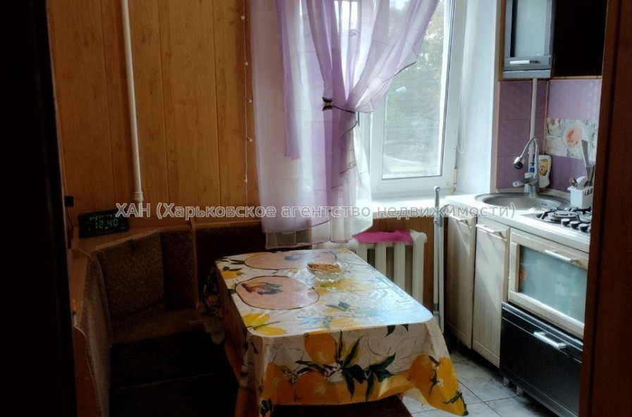 Продам квартиру, Каденюка ул. , 1  ком., 31 м², косметический ремонт 