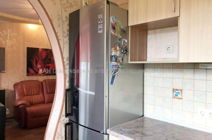 Продам квартиру, Непокоренных ул. , 12А , 3  ком., 64 м², евроремонт 