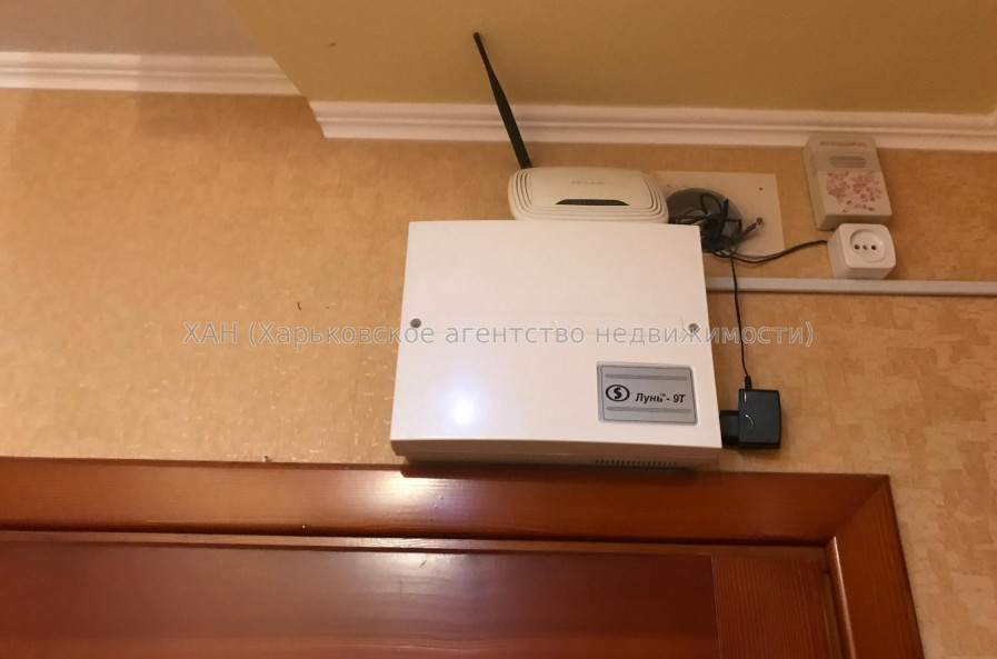 Продам квартиру, Непокоренных ул. , 12А , 3  ком., 64 м², евроремонт 