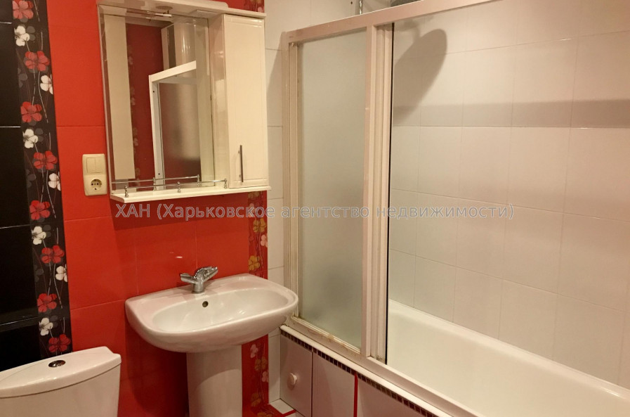 Продам квартиру, Непокоренных ул. , 12А , 3  ком., 64 м², евроремонт 