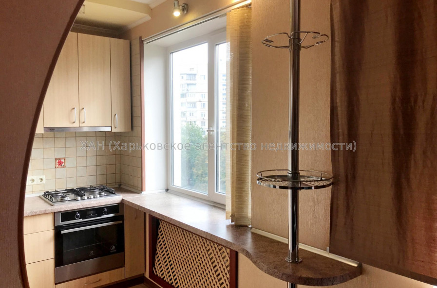 Продам квартиру, Непокоренных ул. , 12А , 3  ком., 64 м², евроремонт 