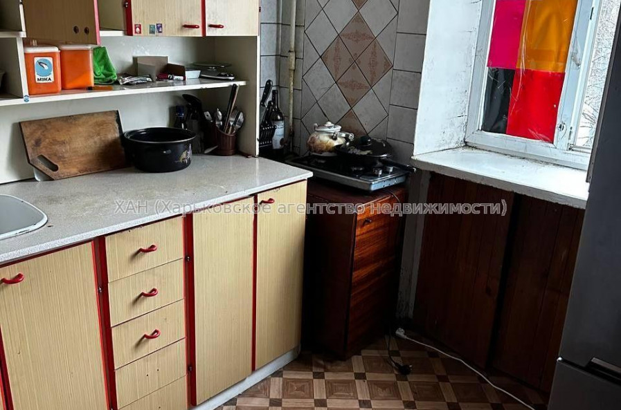 Продам квартиру, Деревянко ул. , 3 кім., 57 м², советский ремонт 