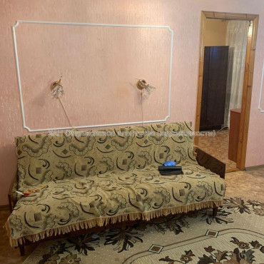 Продам квартиру, Боевая ул. , 2 кім., 43.30 м², косметический ремонт 